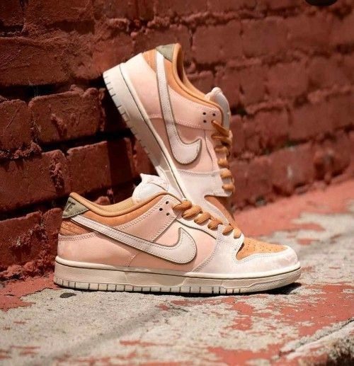Nikkee SB Dunk Low Pro Crimson Tint Amber Brown 5