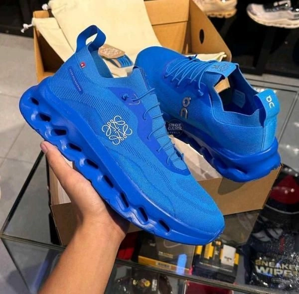 Loewe X on cloudtilt electric Blue Fix 3
