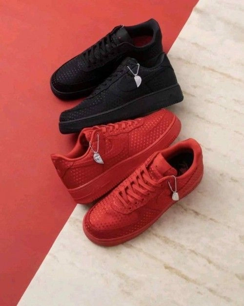 Nikkee AIR FORCE 1 RETRO VALENTINES DAY 3