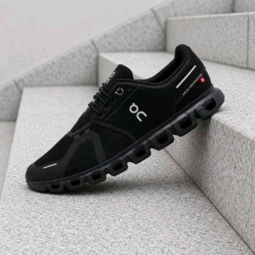 ON CLOUD 6 WATERPROOF FULL BLACK 5