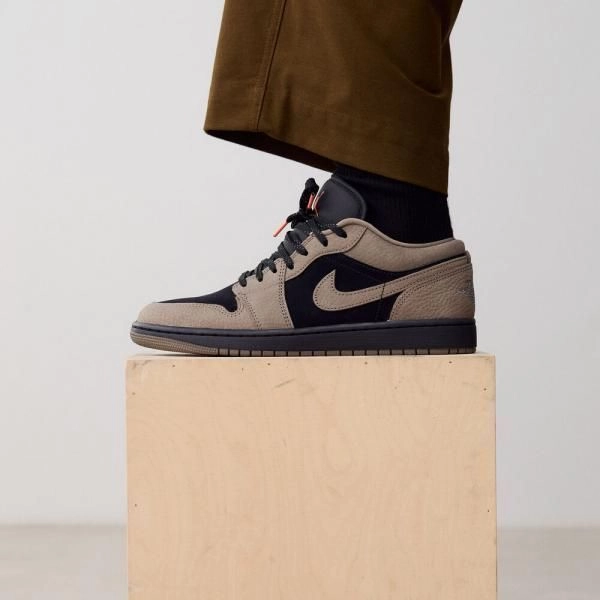 NIIKE AIR JORDA_N 1 LOW SE OLIVE GREY BLACK FIX 6