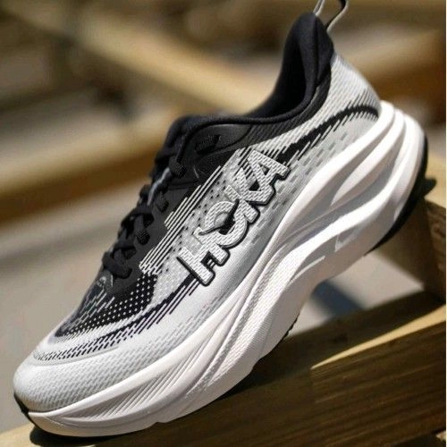 Hoka Skyflow Wide Black White 4