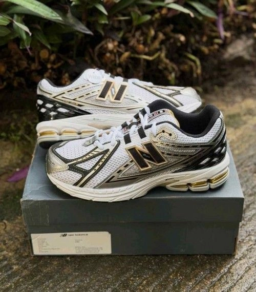 New Balencee 1906R Metallic Gold 3