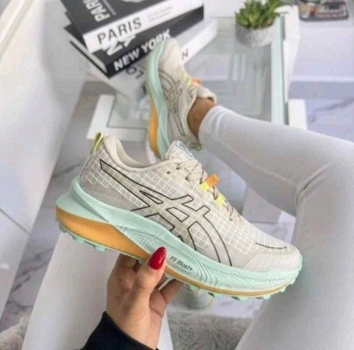 Asiccss Trabuco Max 3Feather GreyBlack 1