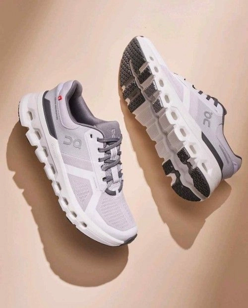 on Cloudrunner 2 White-Frost 6