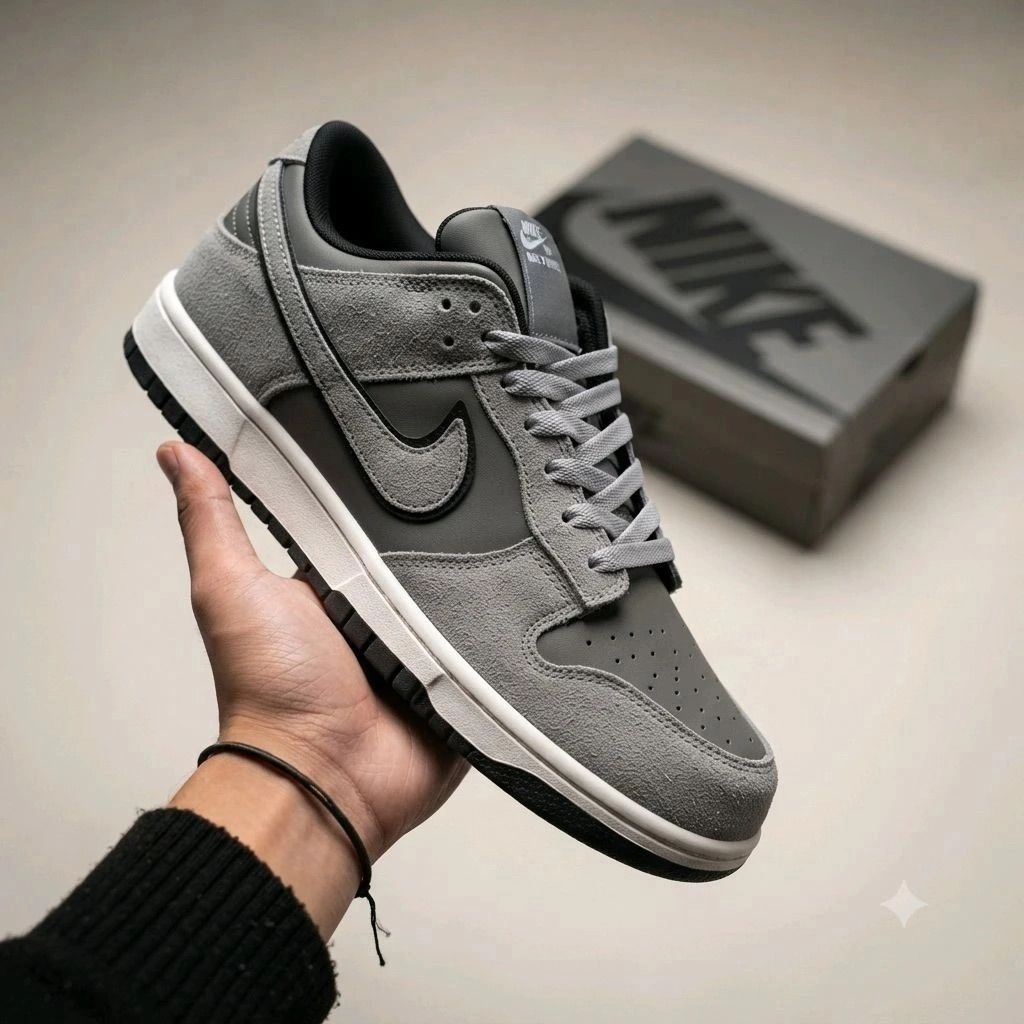 Nike Sb Dunk Metallic Silver (First Copy)