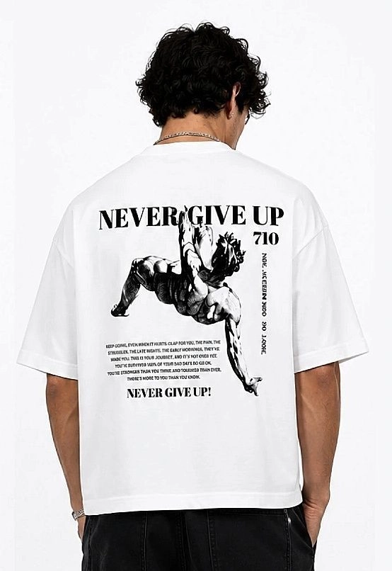 NEVER GIVE UP OVERSIZED BOXYFIT T-SHIRT 2
