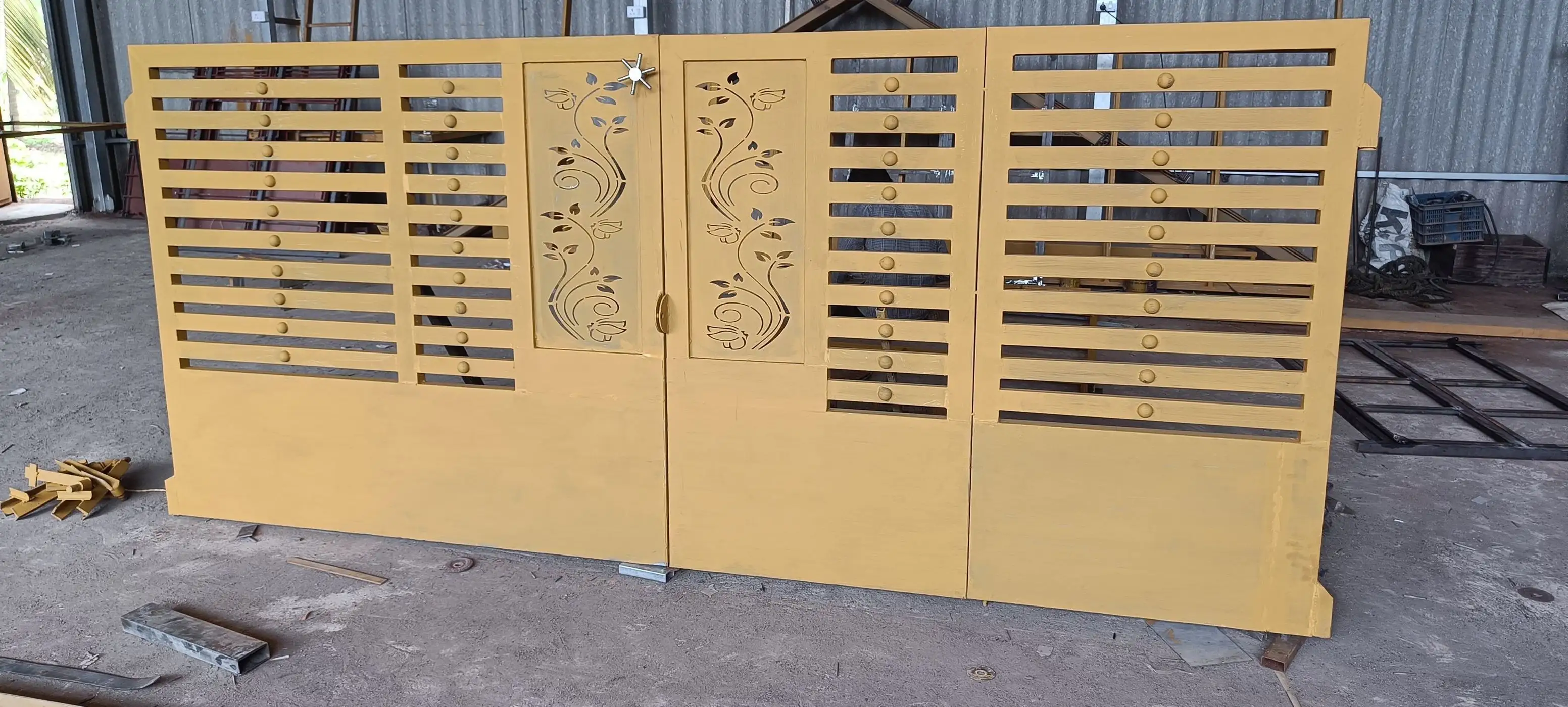 Gates 14
