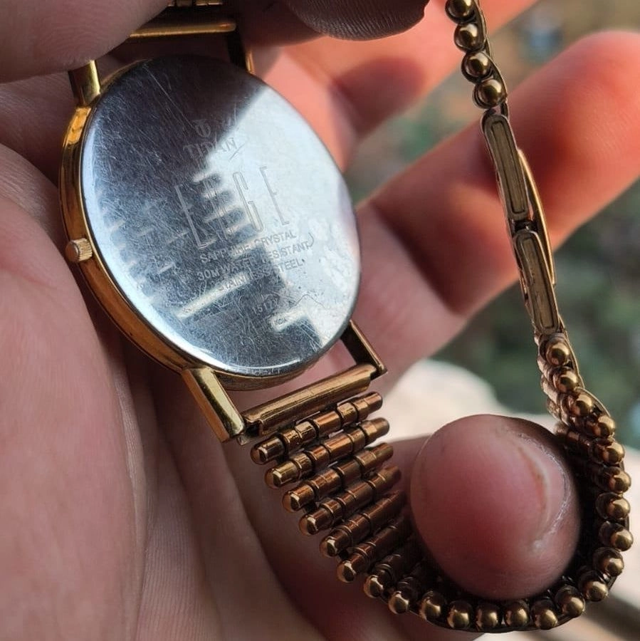 Titan Edge Quartz Watch 4