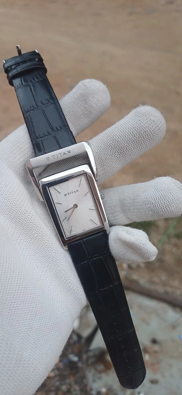 Vintage Titan Classic Slim Watch 2