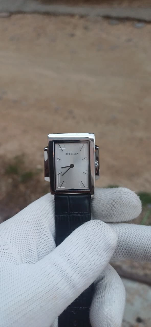 Vintage Titan Classic Slim Watch 3