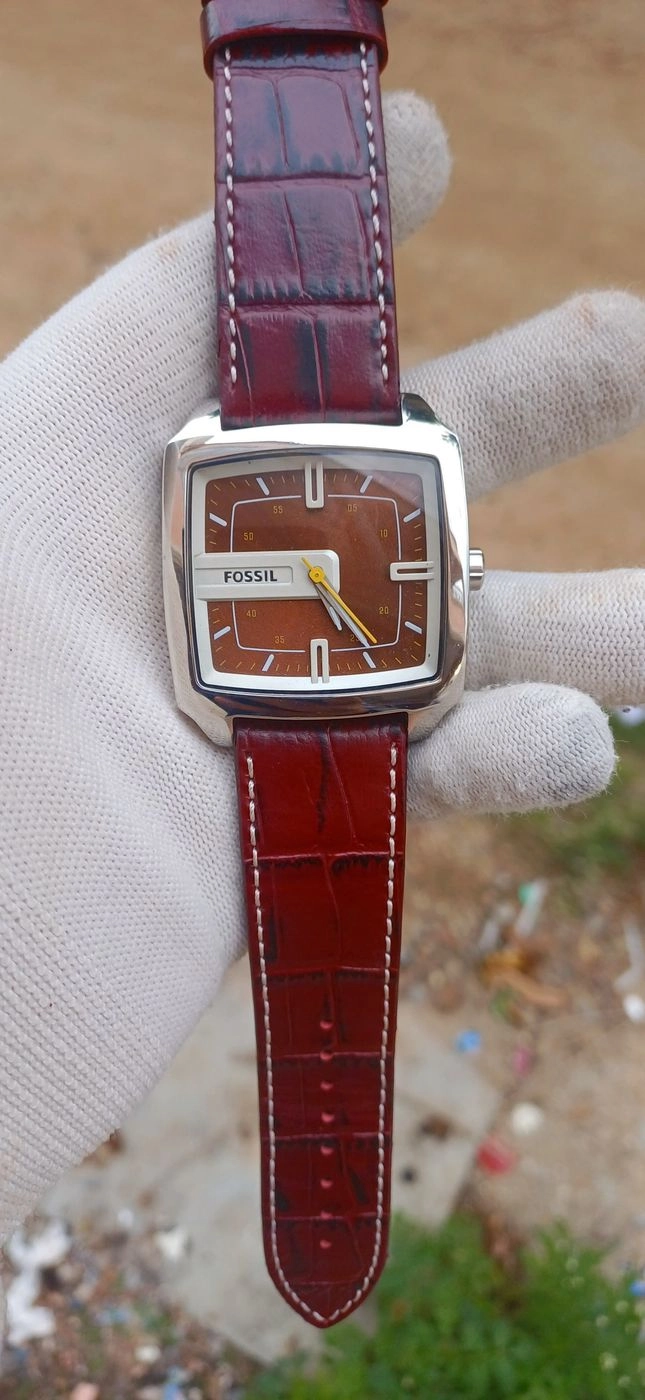 BEAUTIFUL FOSSIL CLASSIC TIMEPIECE 2