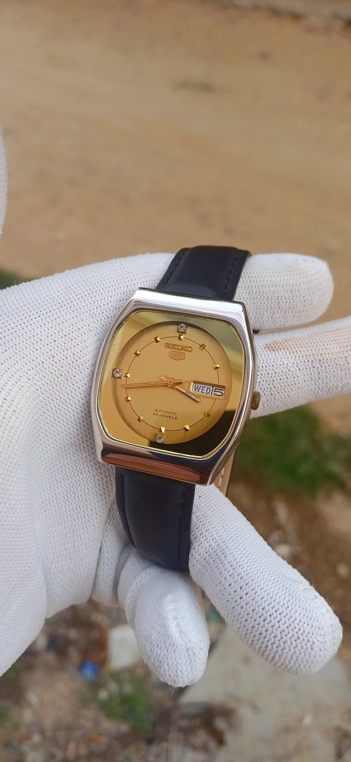 RARE VINTAGE SEIKO 5 AUTOMATIC 2