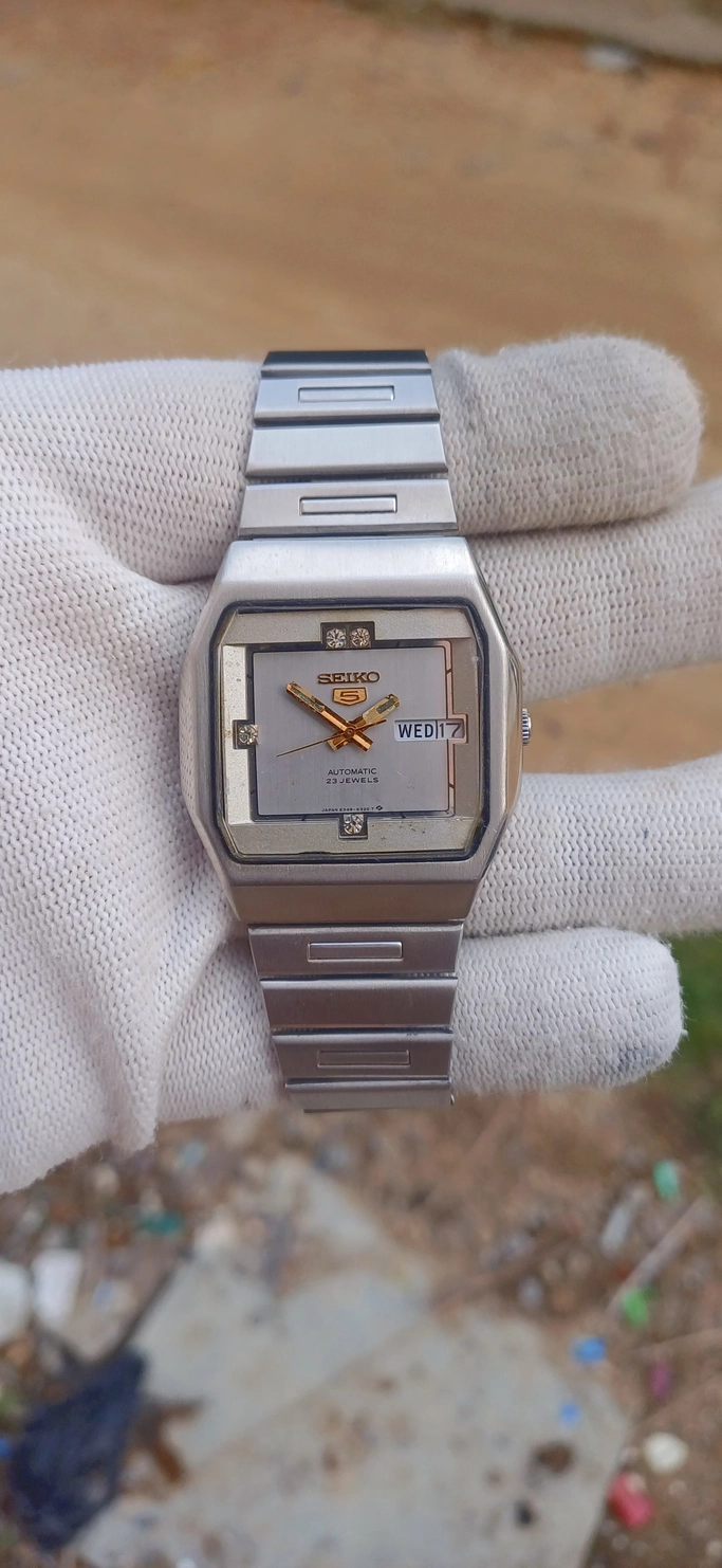 Vintage Seiko 5 Automatic – Classic 1