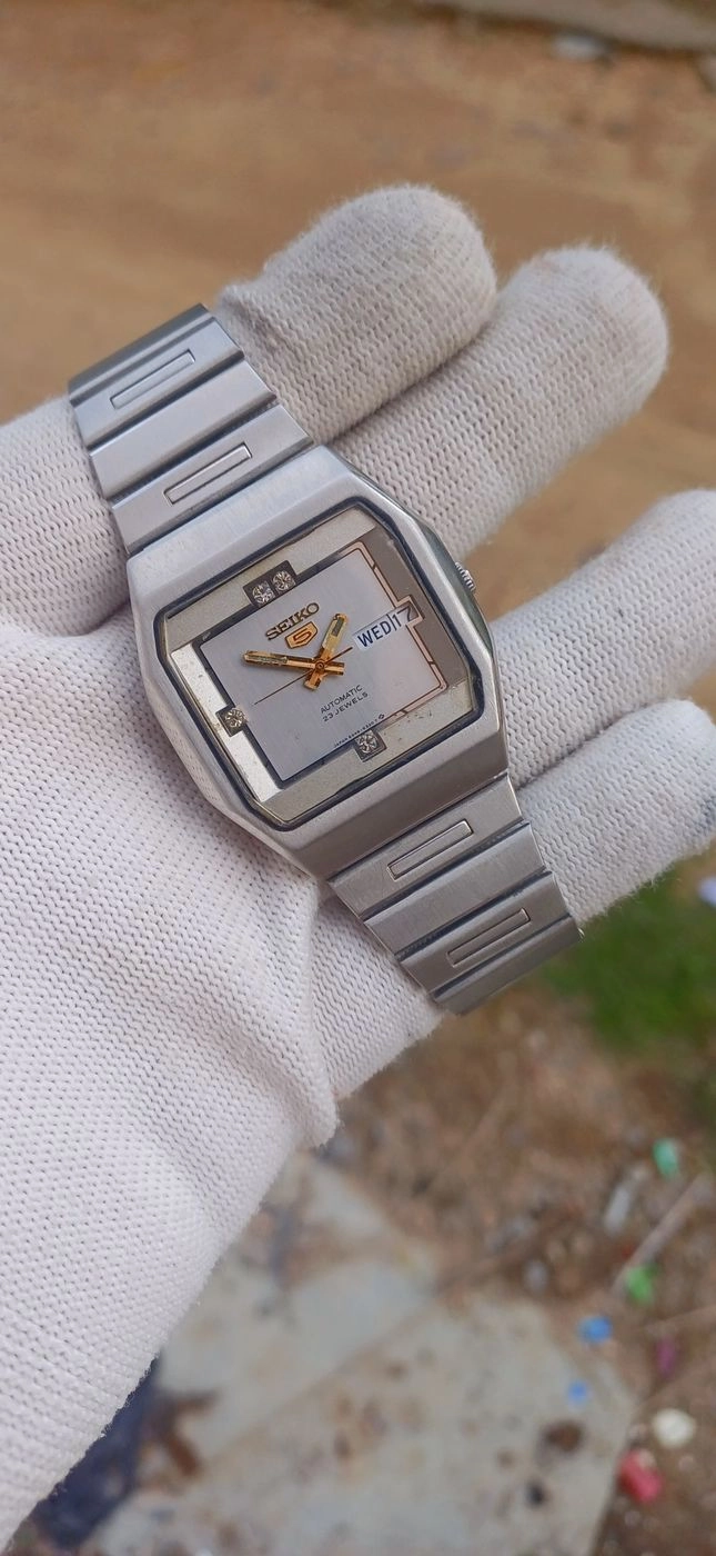 Vintage Seiko 5 Automatic – Classic 2