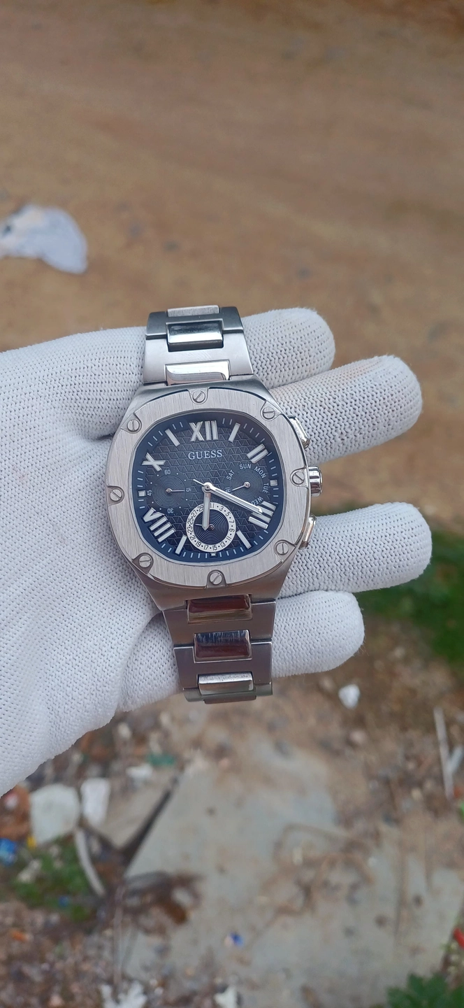 Premium Guess Headline Multifunction Quartz 1