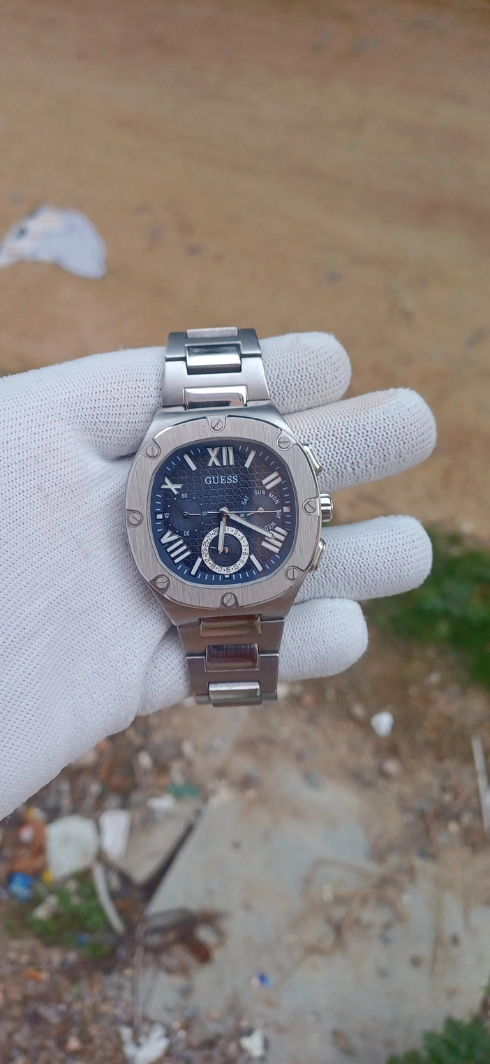 Premium Guess Headline Multifunction Quartz 3