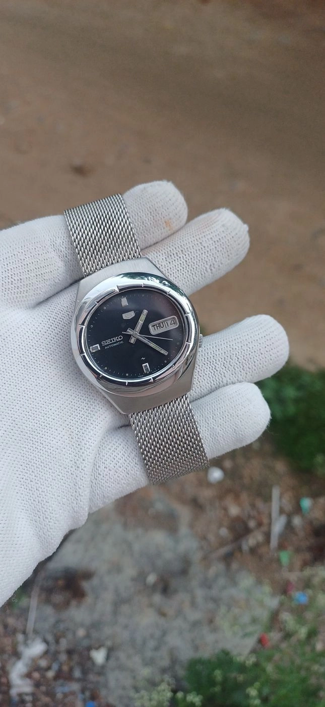 Vintage Seiko 5 Automatic 2
