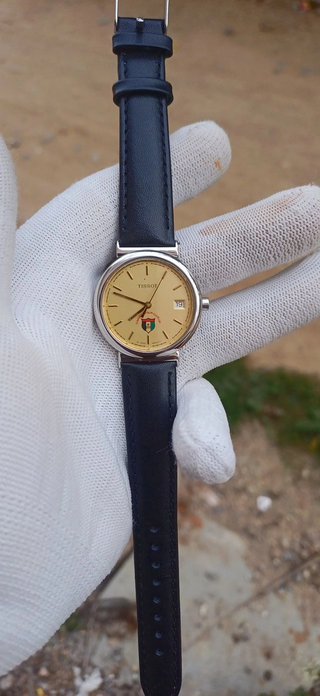 Swiss Made Tissot Classic Date – Unisex 2