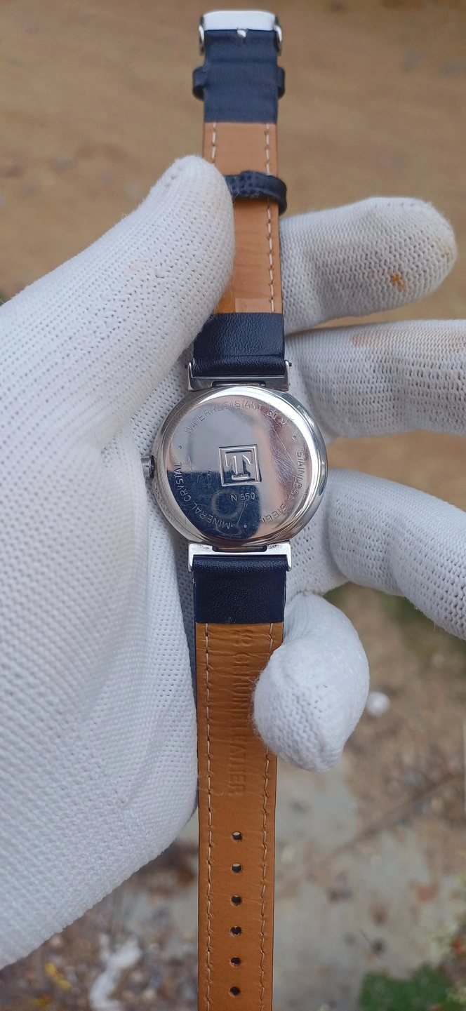 Swiss Made Tissot Classic Date – Unisex 4