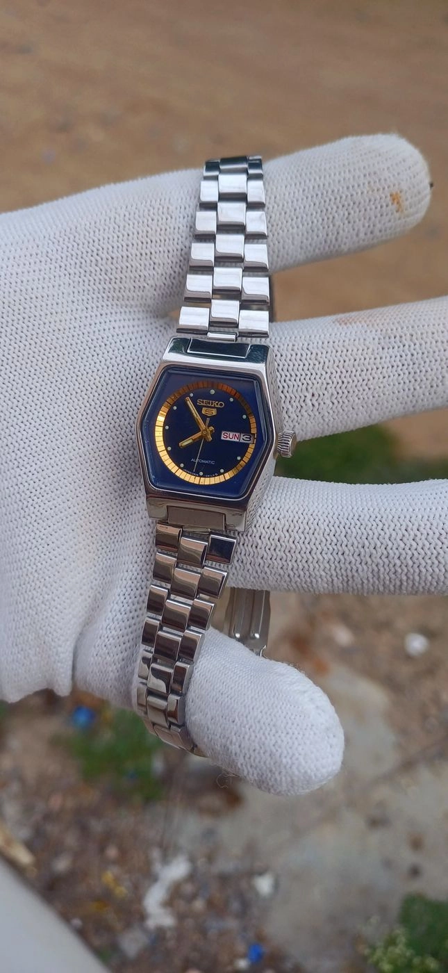 Vintage Seiko 5 Automatic – Ladies Watch 2