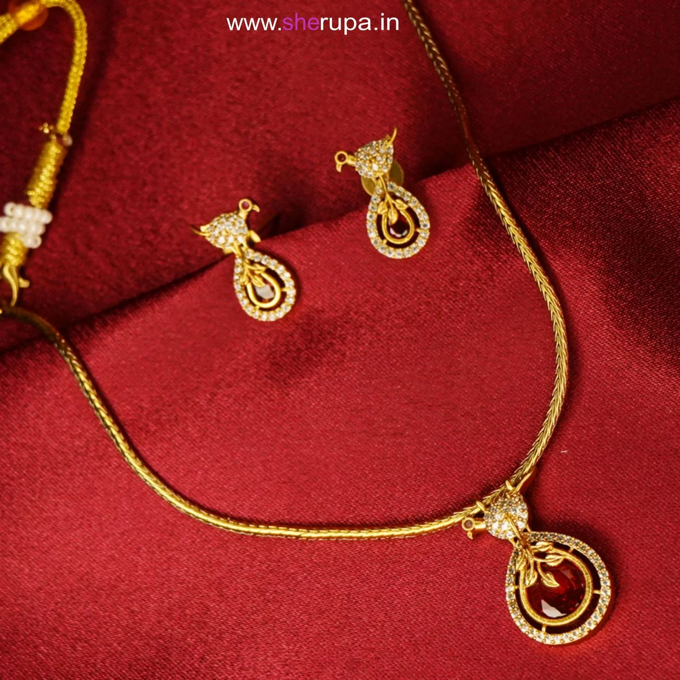 Gold Tone Bird Motif Maroon Teardrop Pendant Necklace & Earrings Set
