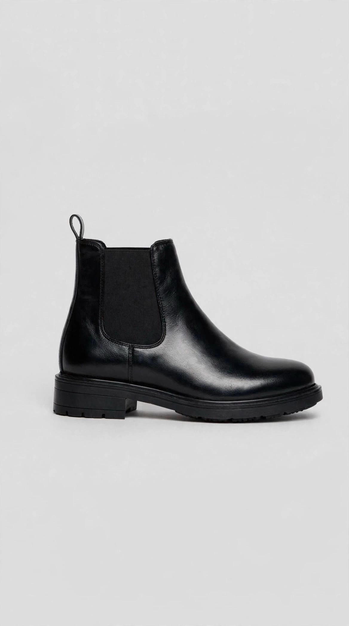 Chelsea black boot 4