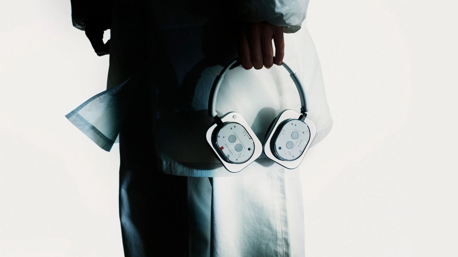 Nothing Headphone(1) 42dB ANC| Dual Device| Hi-Res+LDAC|40mm Driver|Sound by KEF Bluetooth & Wired Headset (White, On the Ear) 13
