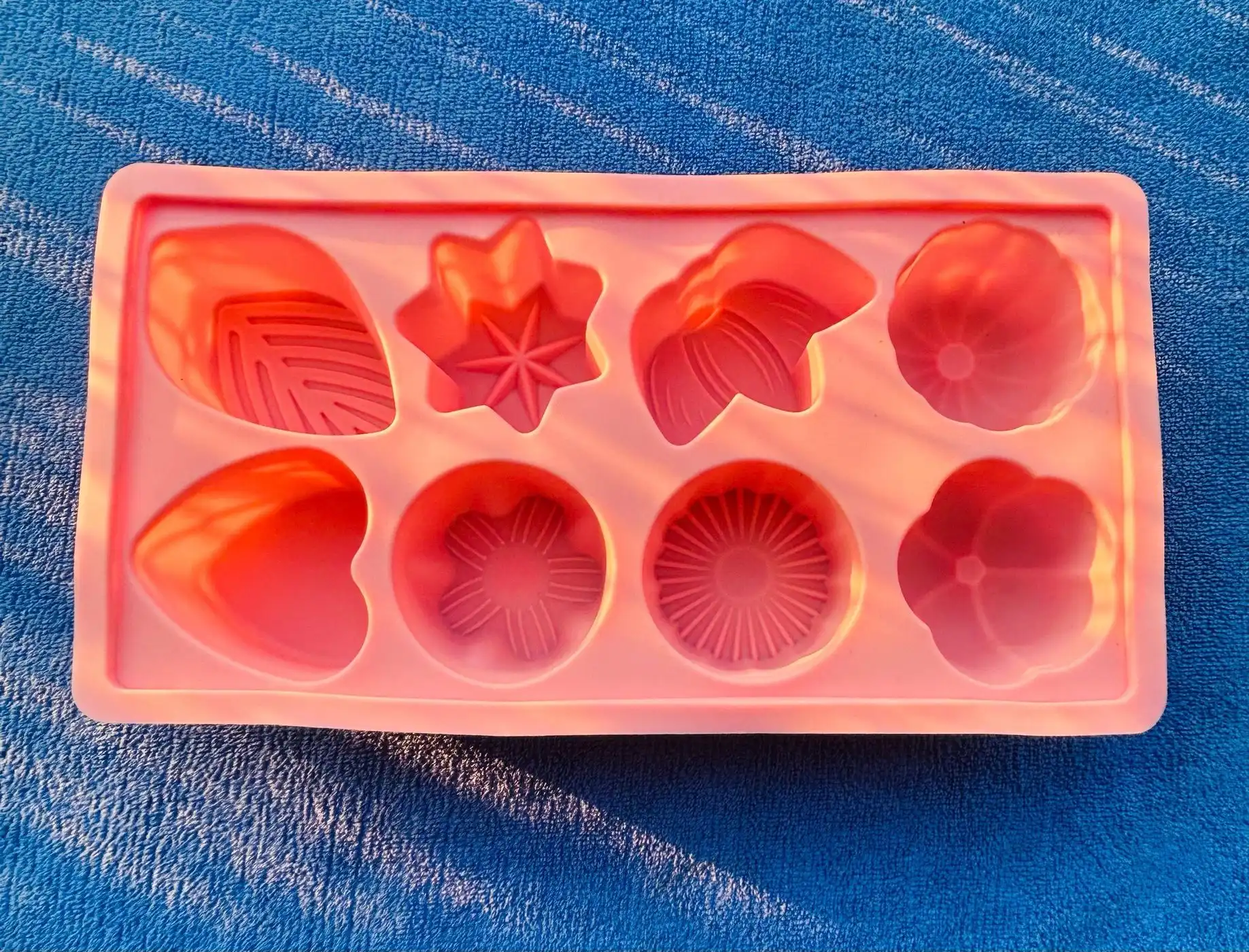 8 Cavity Leaf, Heart & Flower Shape Silicone Mould 3