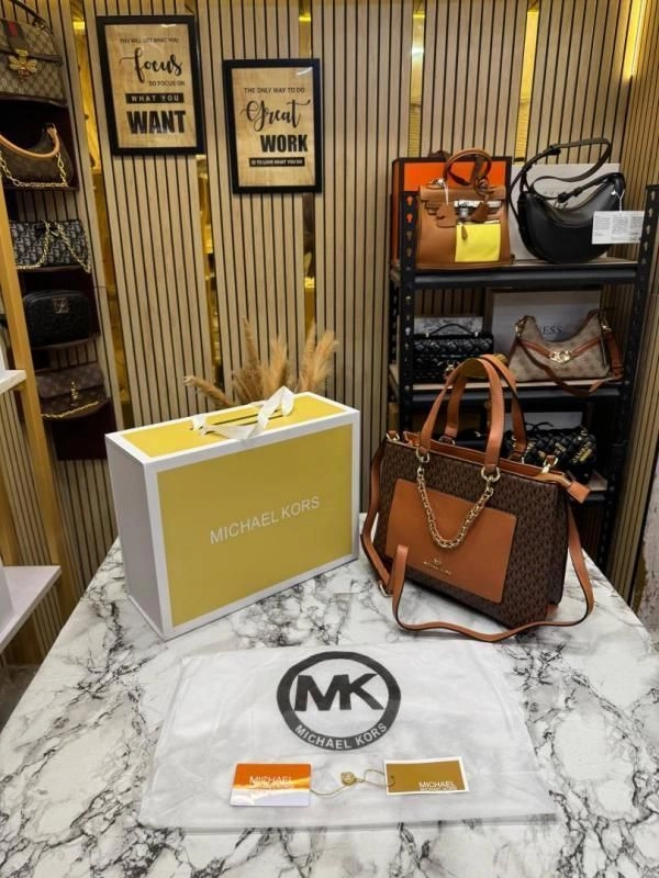 MICHAEL KORRS PRORSUM HANDBAG WIT DUST BAG AND MAGNETIC BOX PREMIUM QUALITY (COFFEE BROWN) 1