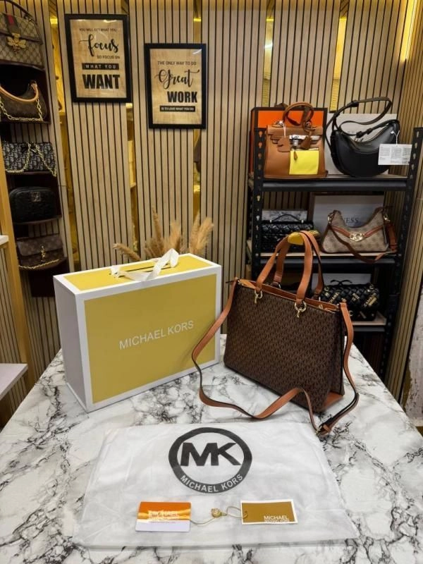 MICHAEL KORRS PRORSUM HANDBAG WIT DUST BAG AND MAGNETIC BOX PREMIUM QUALITY (COFFEE BROWN) 2