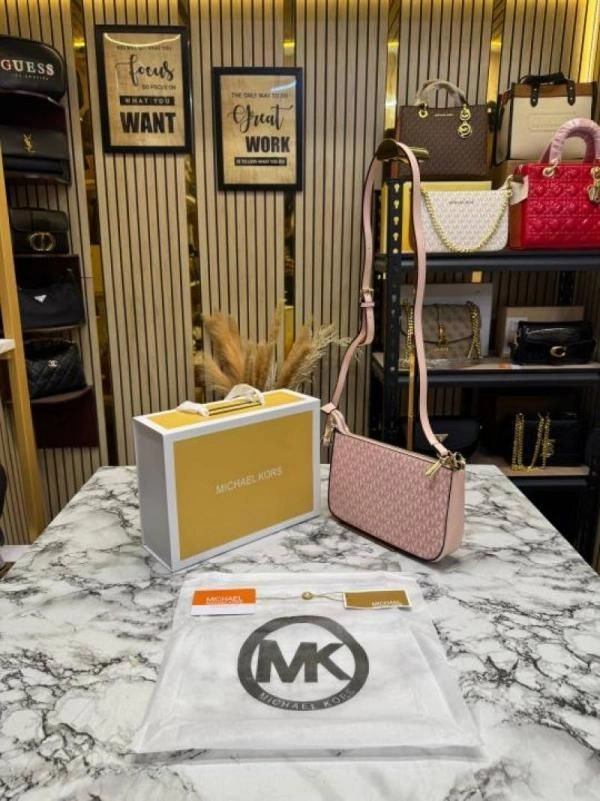 Michael Korrs Jet Set Pochette Signature Logo Crossbody Bag With Magnetic Box And Dust Bag (Pink-22318) 1