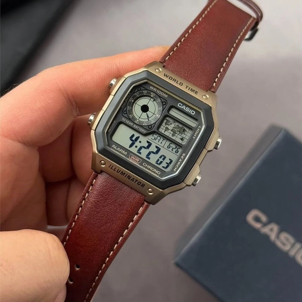 CASIO VINTAGE WORLD TIME DIGITAL WATCH 4