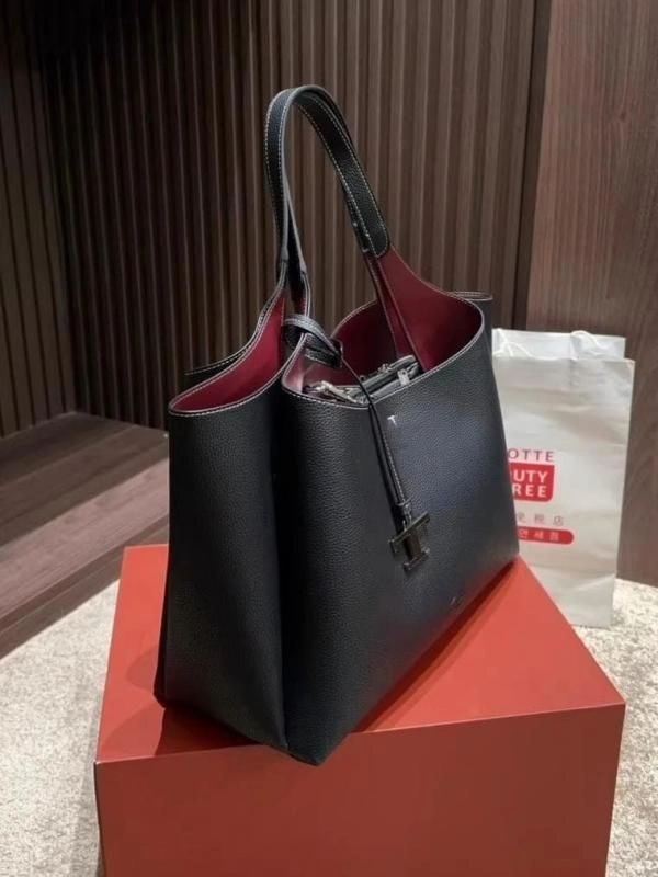 Todds T Timeless Premium Quality Leather Shopping Bag With OG Magnetic Box With Dust Bag (Black - 1129) 2