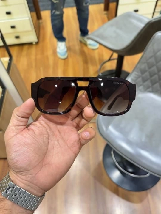 Loui vuitton 6007 black brown 1