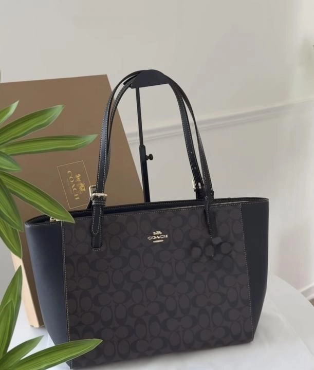 COAACH CITY TOTE VOYAGER WITH OG BOX CARDS TAGS DUSTBAG ETC PREMIUM QUALITY 1