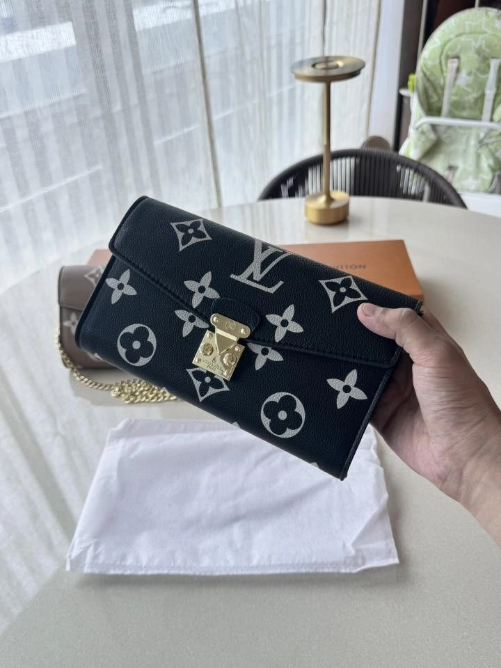 LOUIIS VUITTON LV METIS CHAIN SLING WITH OGBOX DUSTBAG BILLS ETC PREMIUM QUALITY 1