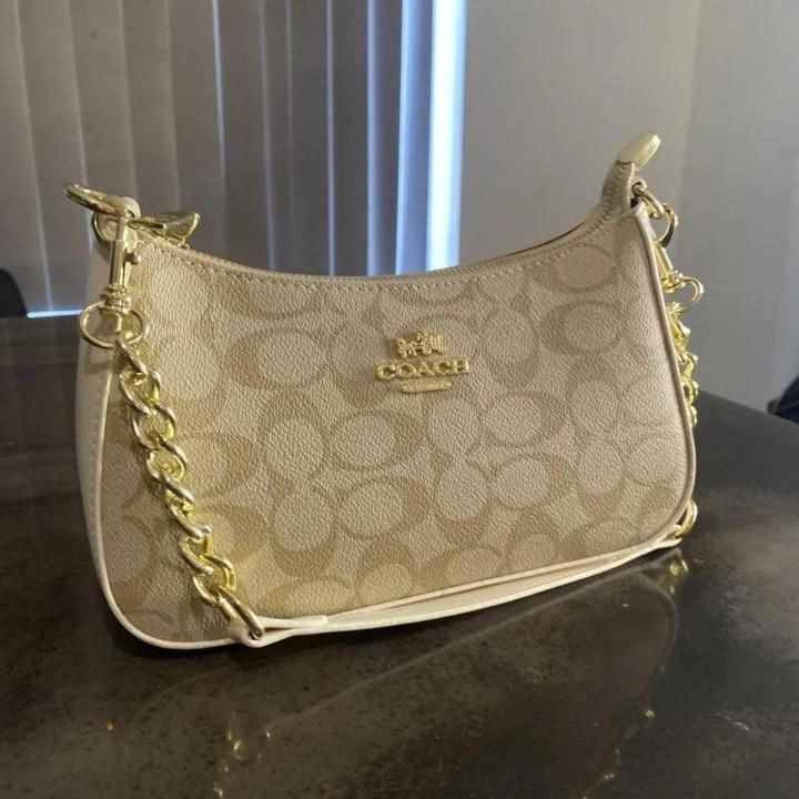 COACH_TERI_SHOULDER_BAG_WITH__OG_BOX_DUSTBAG_CARDS_TAGS_etc