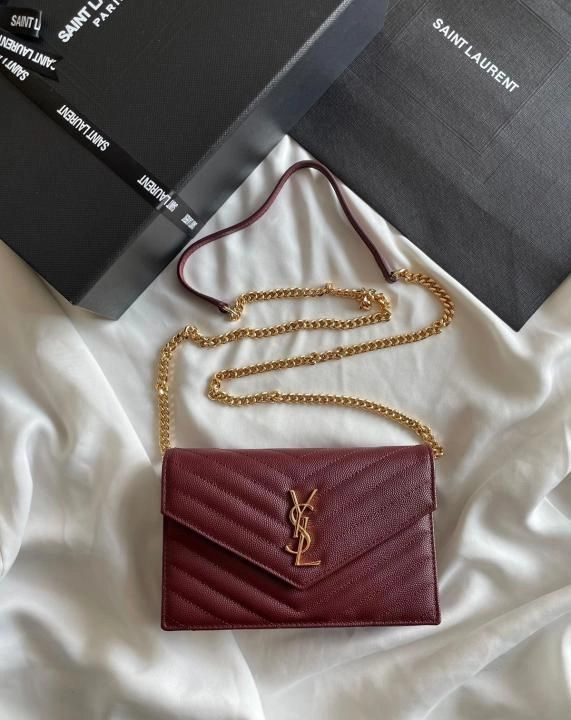 YVES_SAINT_LAURENT_YSL_CASSANDRE_ENVELOPE_CHAIN_CROSSBODY_BAG_WITH_OG_BOX_DUSTBAG_CARDS_TAGS_ETC
 2200  100001 1