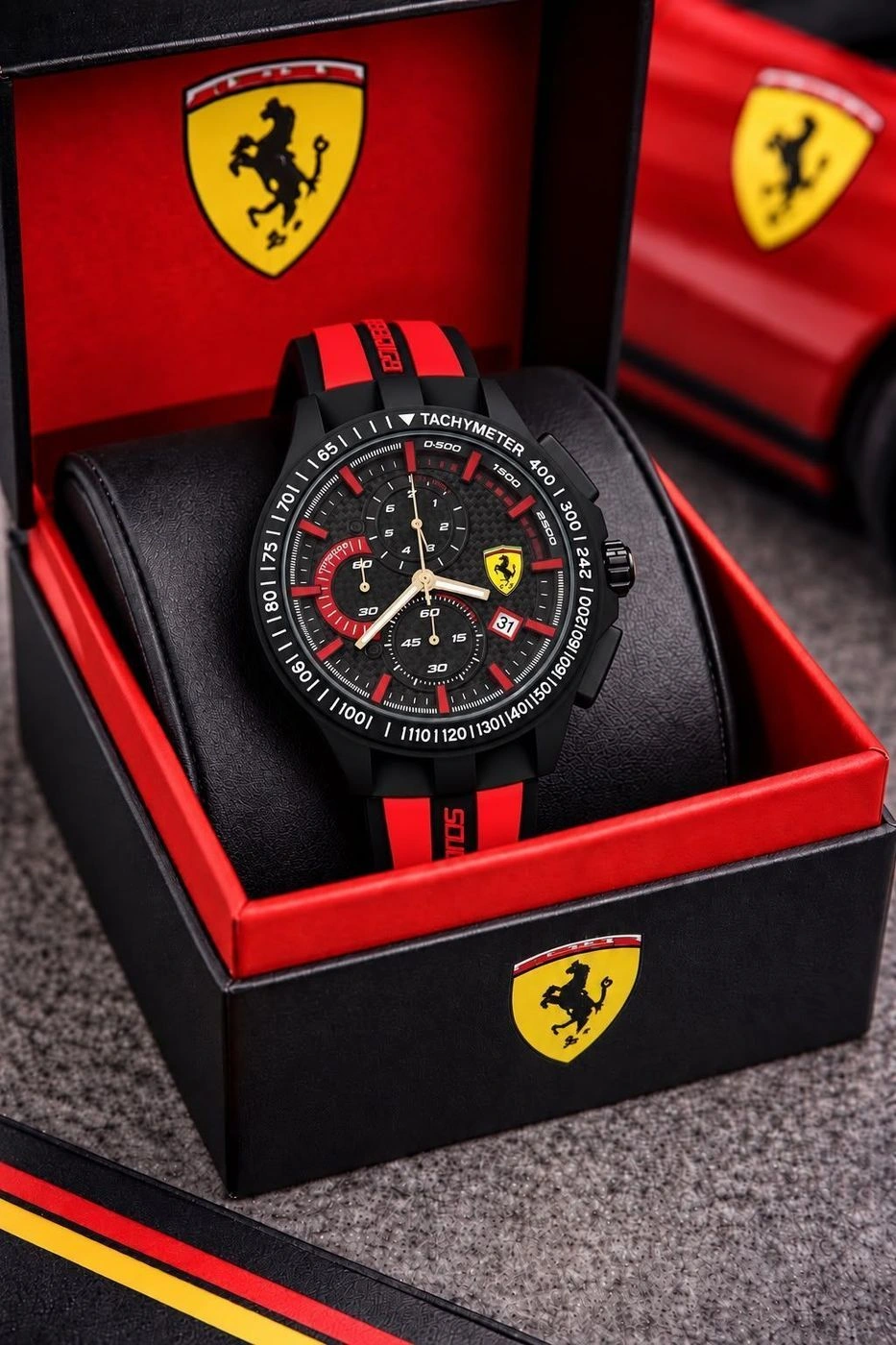 Ferrari 4