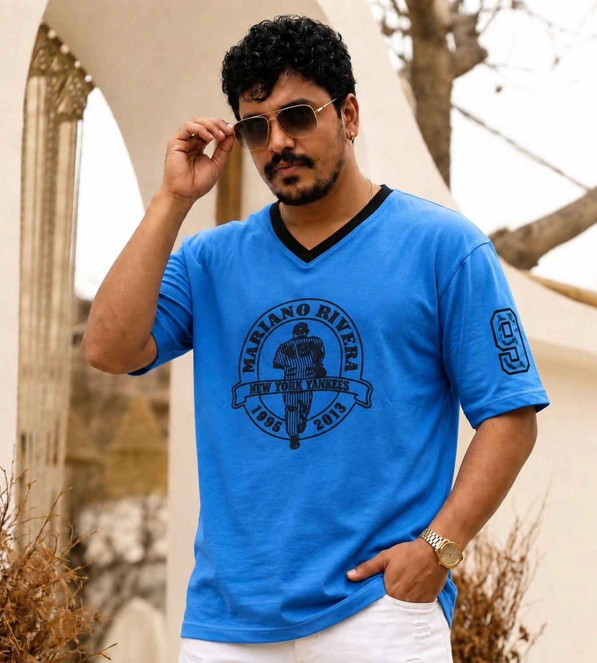 V-neck Oversized Tees