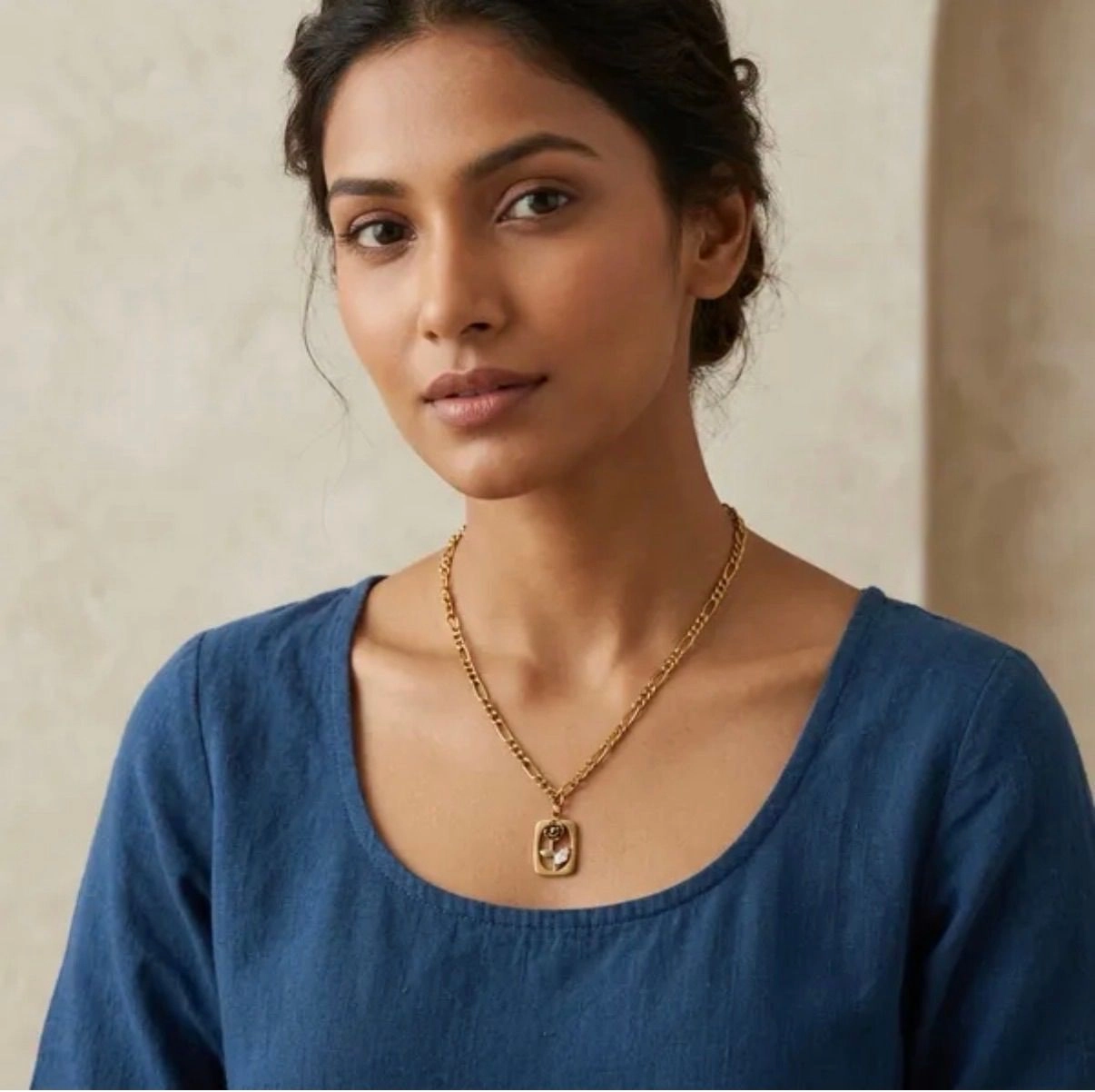 Celeste Pendant Necklace 2