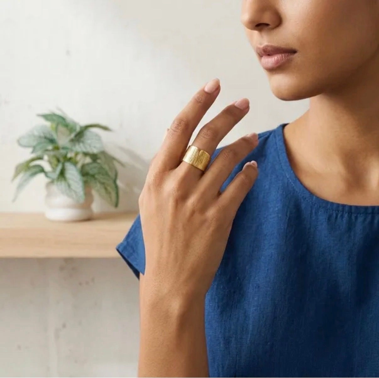 Textured Luxe Band Ring 2