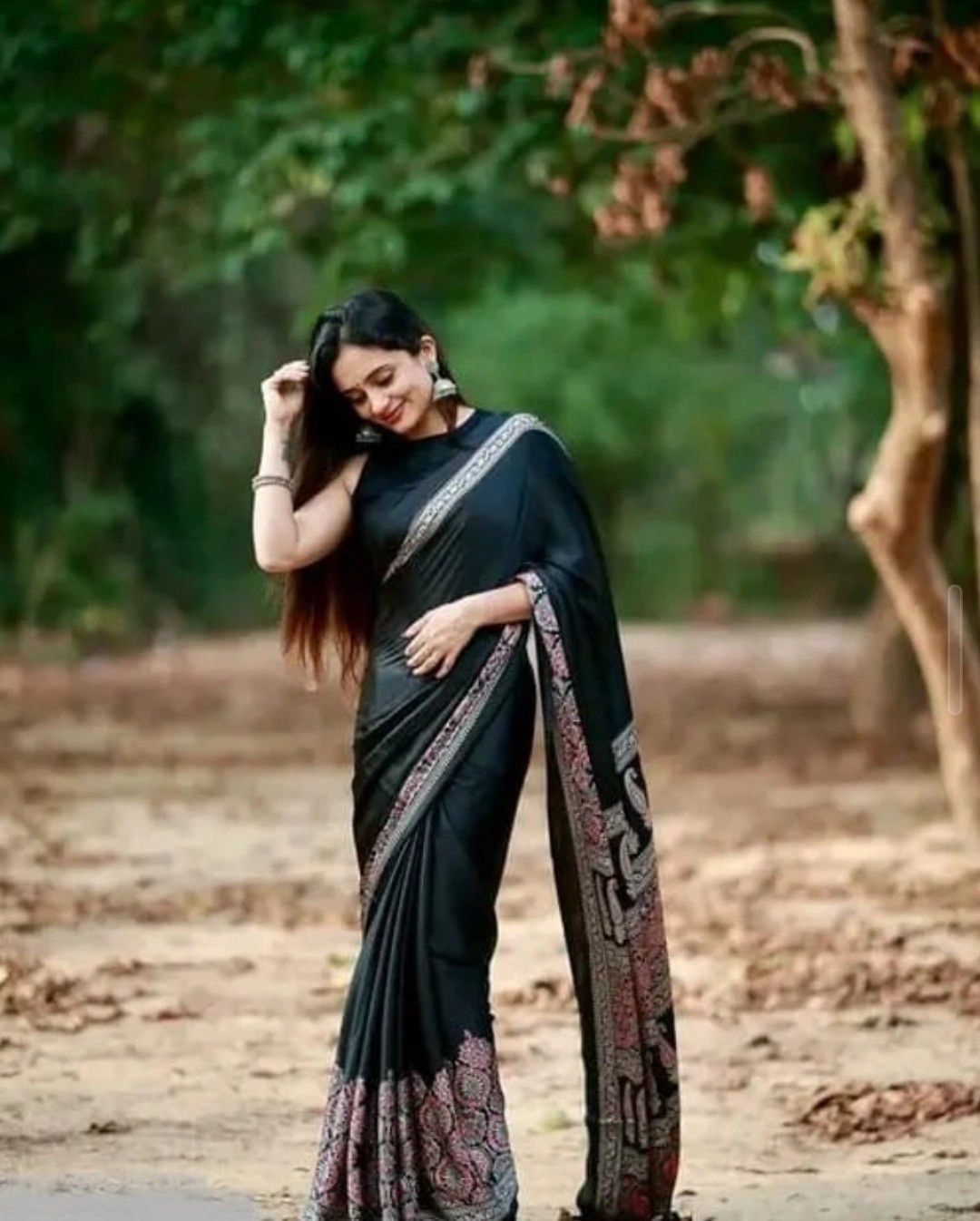 Black saree 4