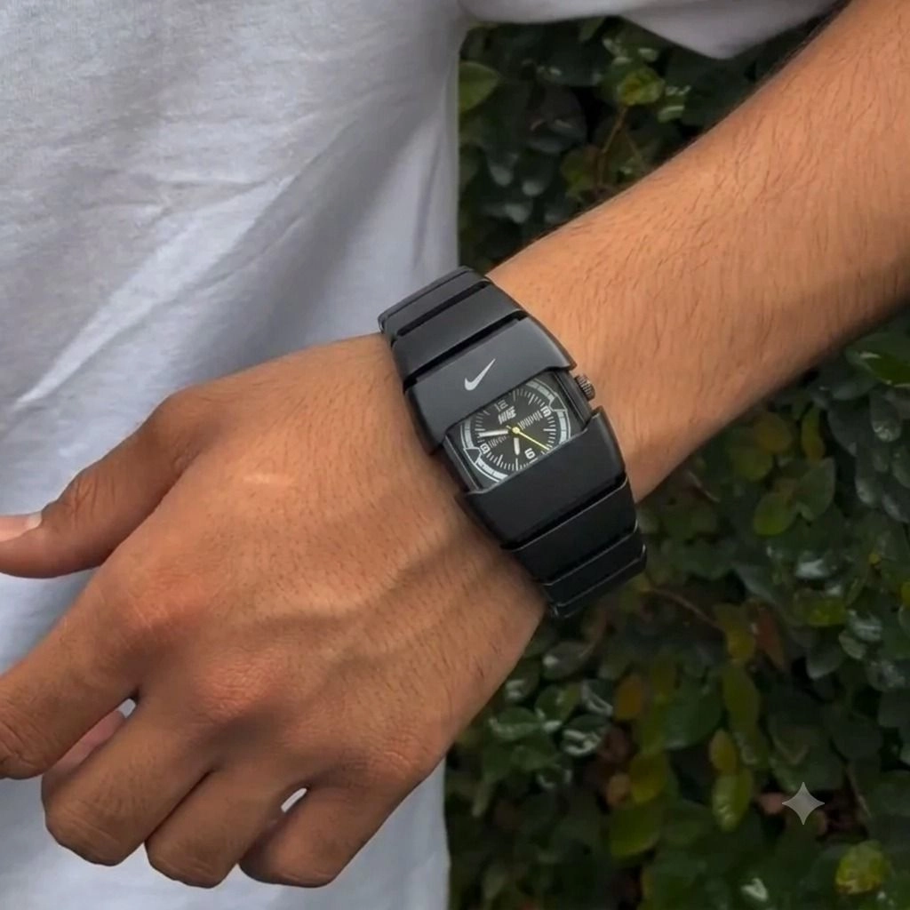 Metal Dial Analog Watch 4