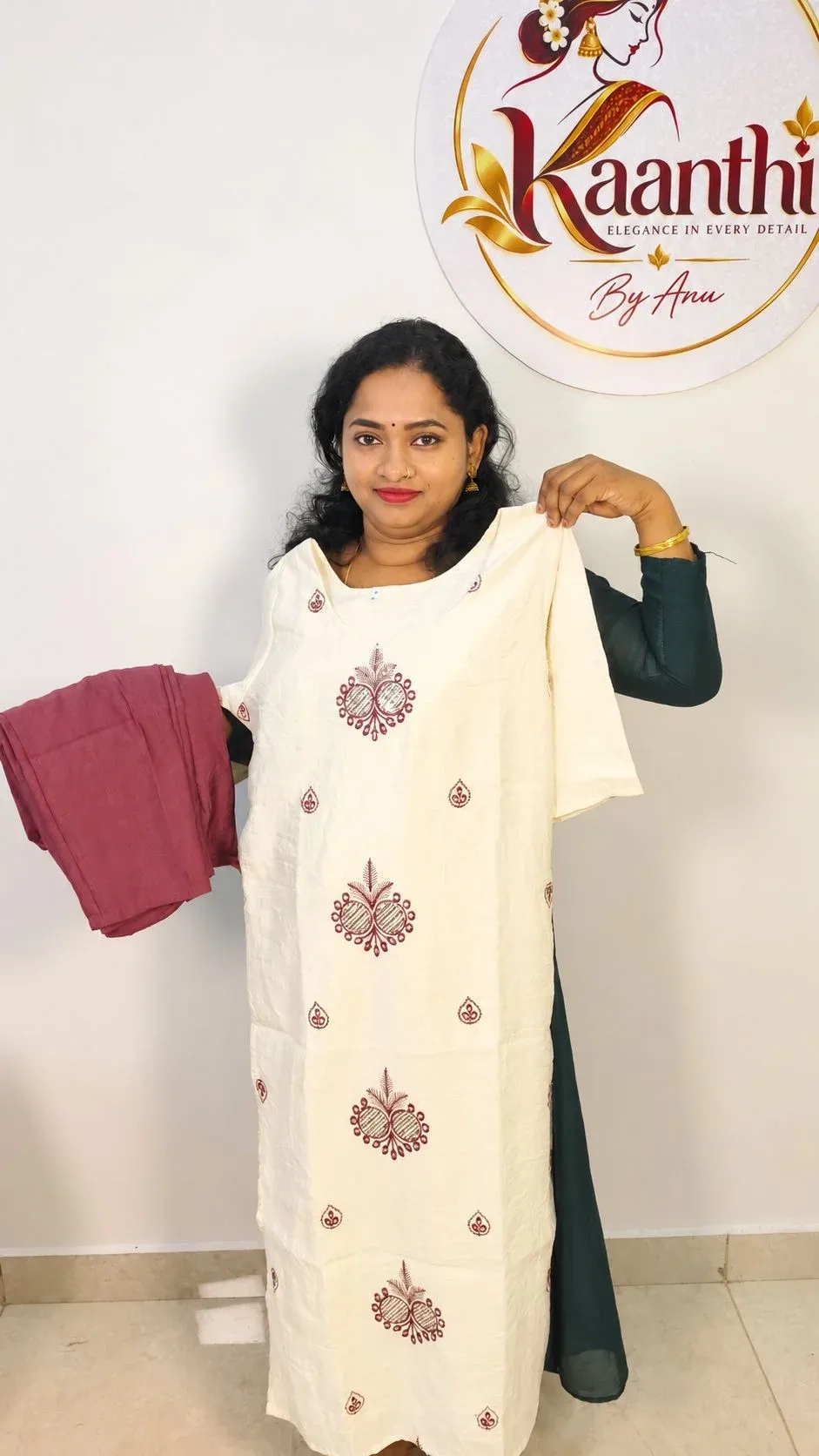 Crushed fabric with embroidery - Onion Pink 1