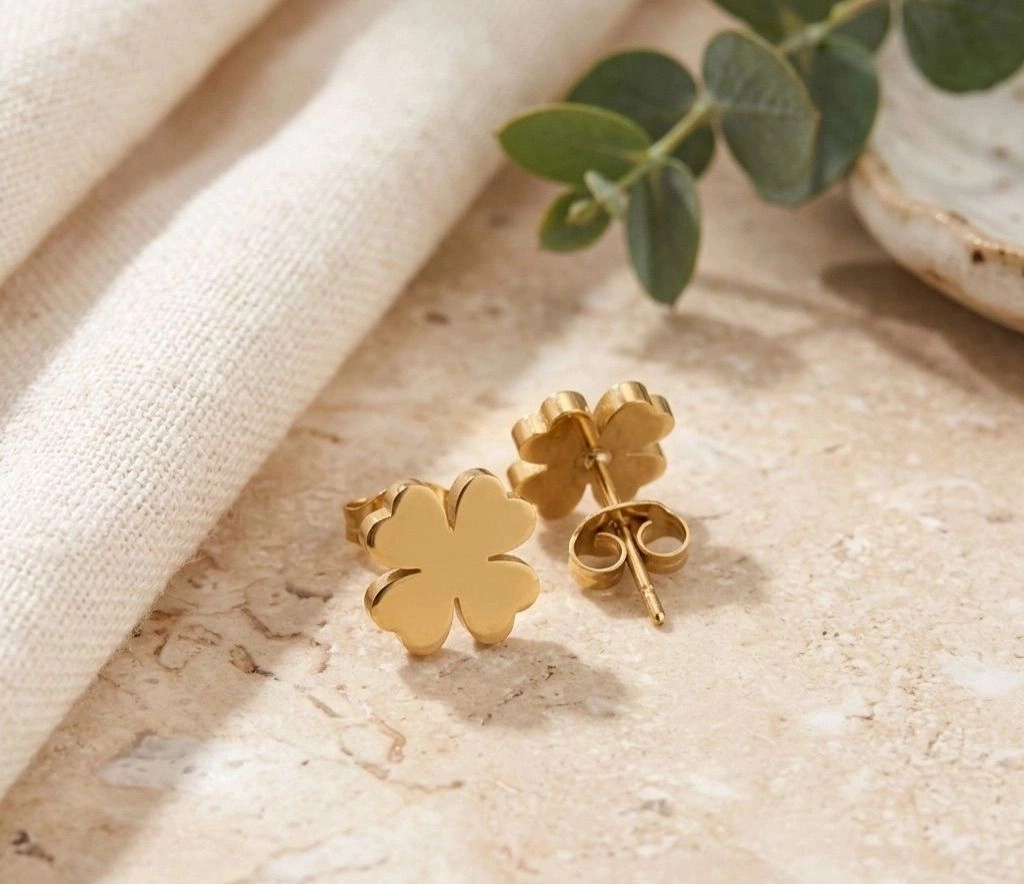 Anti Tarnish Four-leaf clover earring and necklace set -gold 3