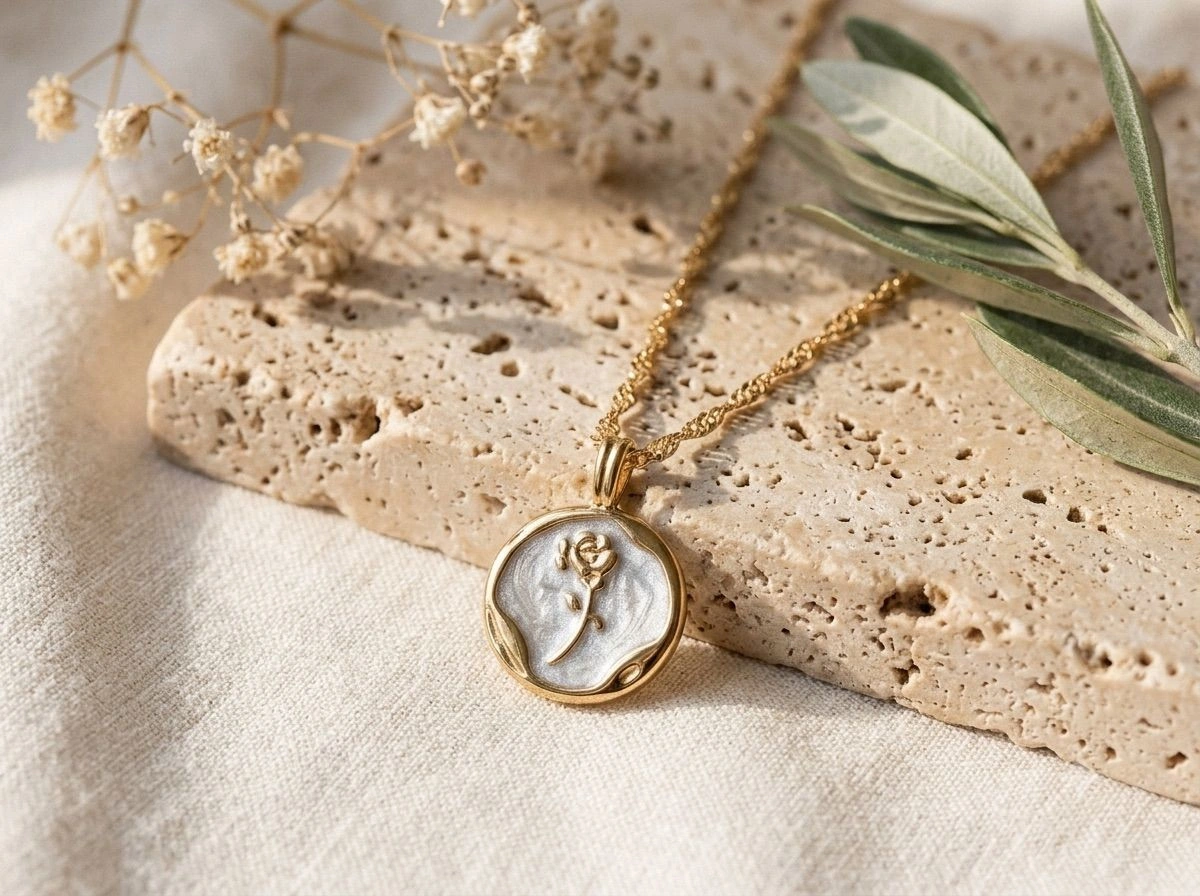 Anti Tarnish White glazed rose necklace - Gold 1