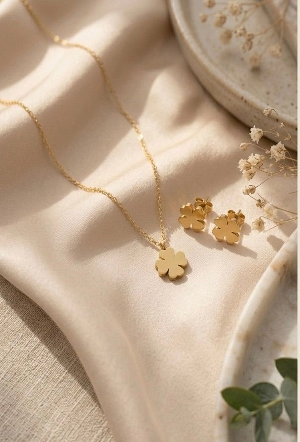 Anti Tarnish Four-leaf clover earring and necklace set -gold 1