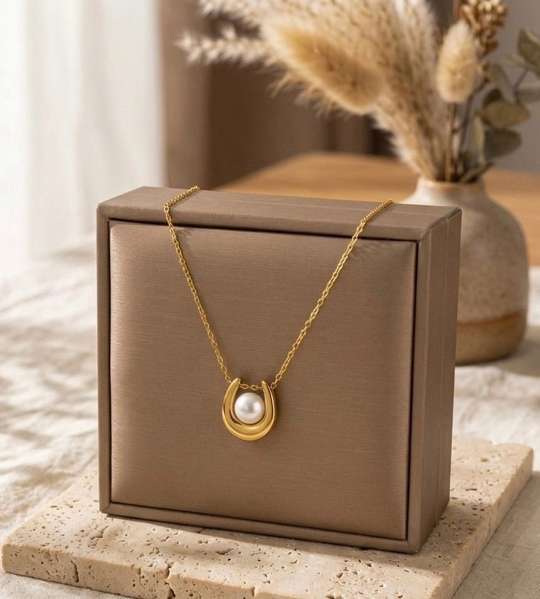 Anti Tarnish U-shaped pearl necklace-Gold 4
